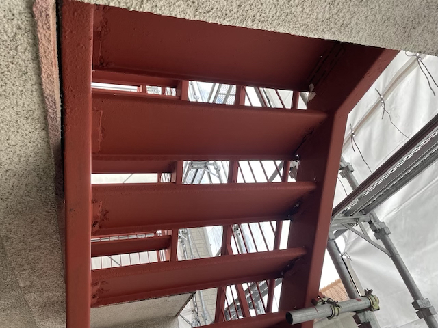 川内　鉄骨階段塗装工事　錆止め塗装